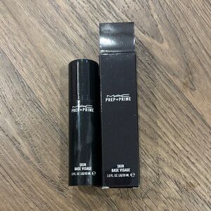 MAC Cosmetics Prep + Prime Skin Base Visage - Black
